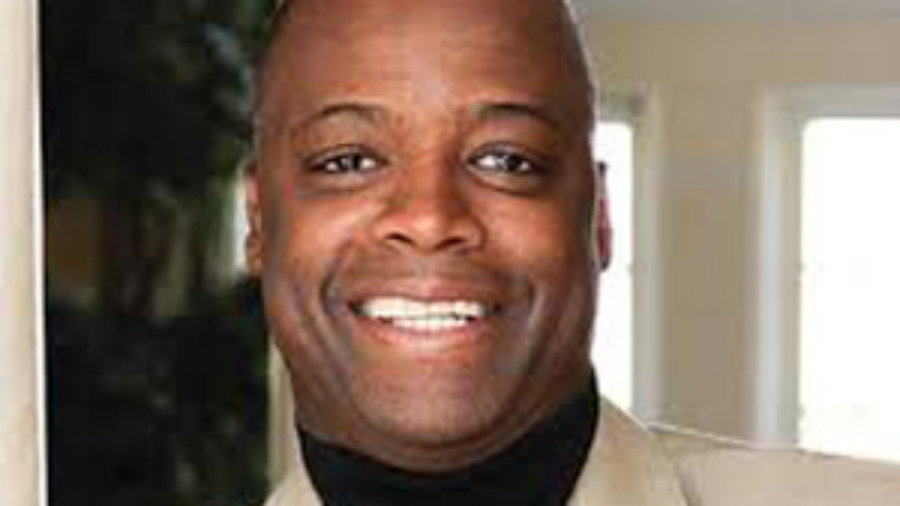 NFL Hall of Famer Darrell Green Hosts 26th Annual Christmas Event