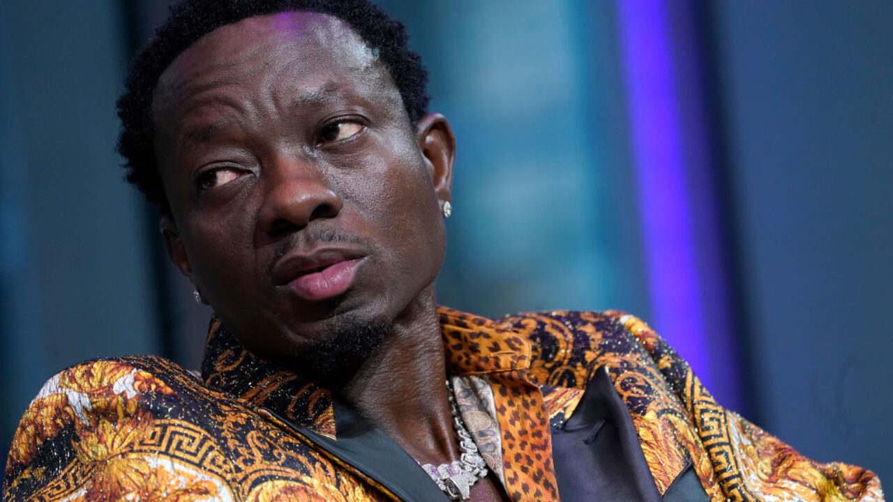 Michael Blackson Challenges Rival Kevin Hart As He Scores Deal With  Celebrity Boxing