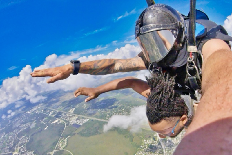 Skydiving, Do one thing that scares you